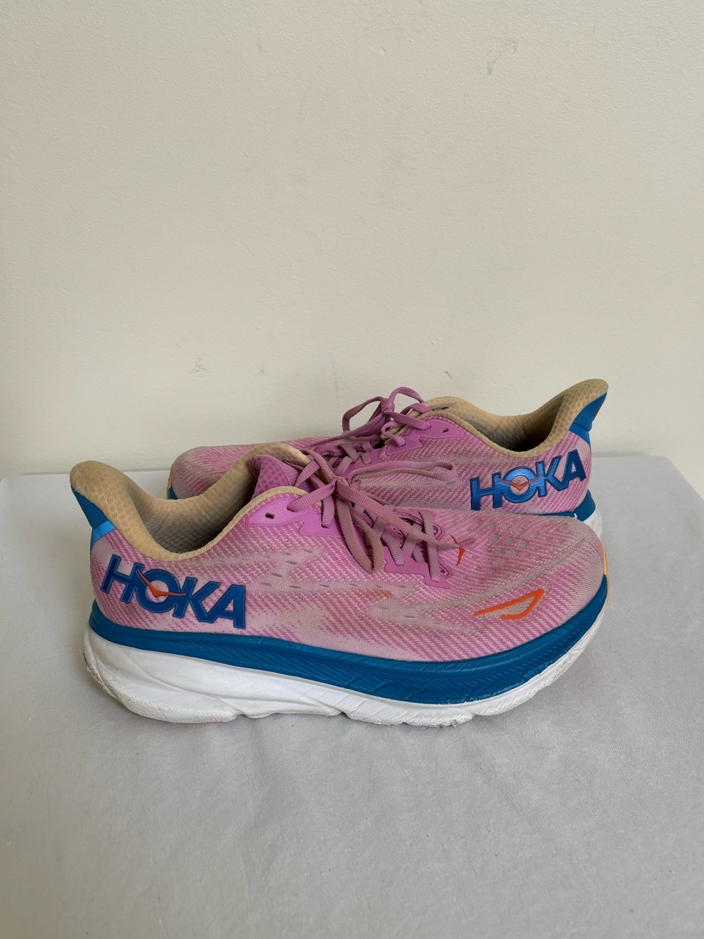 Hoka One One Clifton 9 Women 10D Eu 42 2/3 Cyclamen Sweet Lilac Sneakers